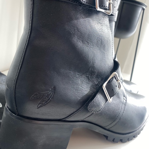 Breaking Hearts & Burning Rubber Leather Moto Boot - Picture 6 of 14